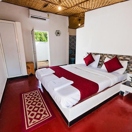 Hotel La Paulo'S Near Beach Resort Морджим Экстерьер фото