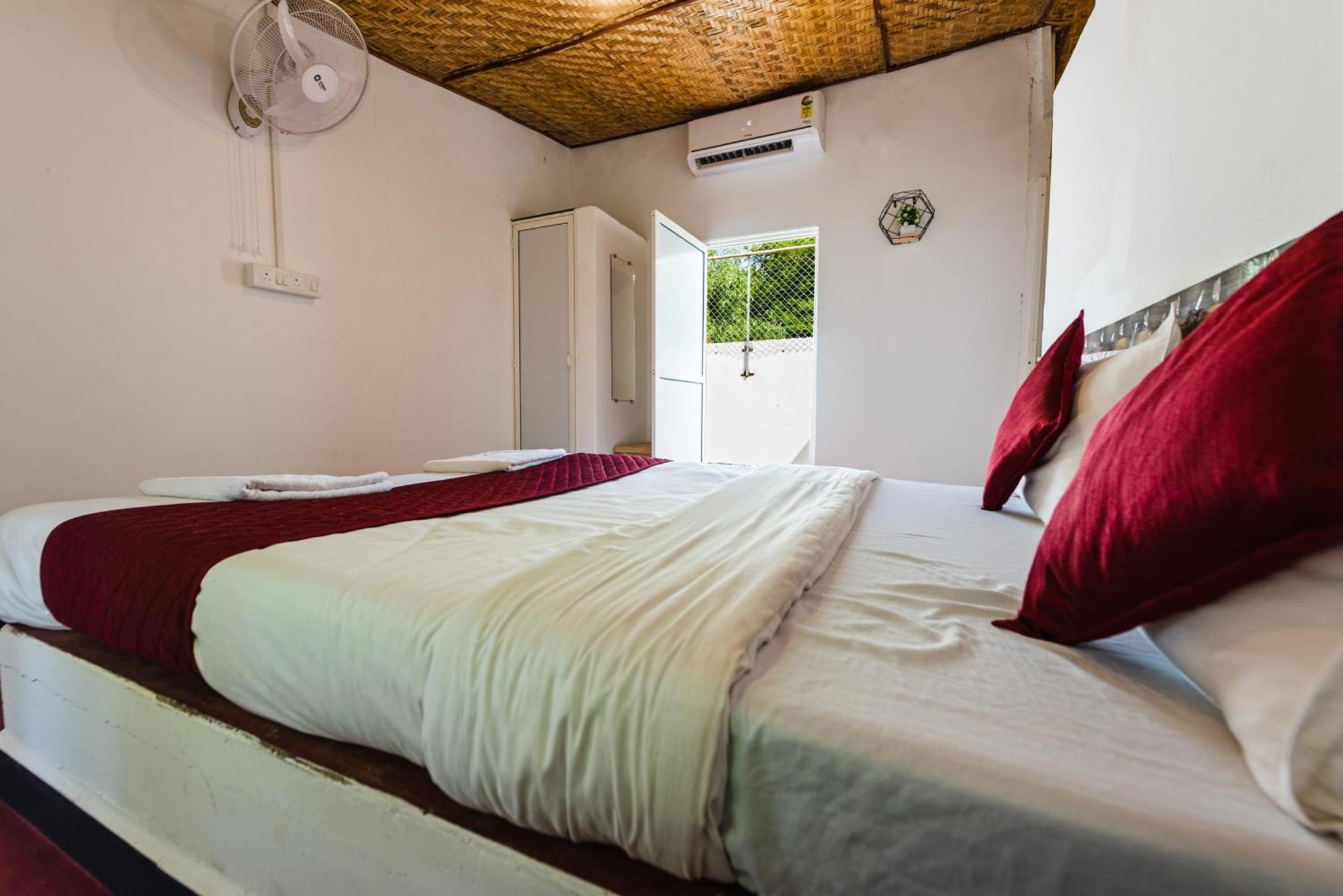 Hotel La Paulo'S Near Beach Resort Морджим Экстерьер фото