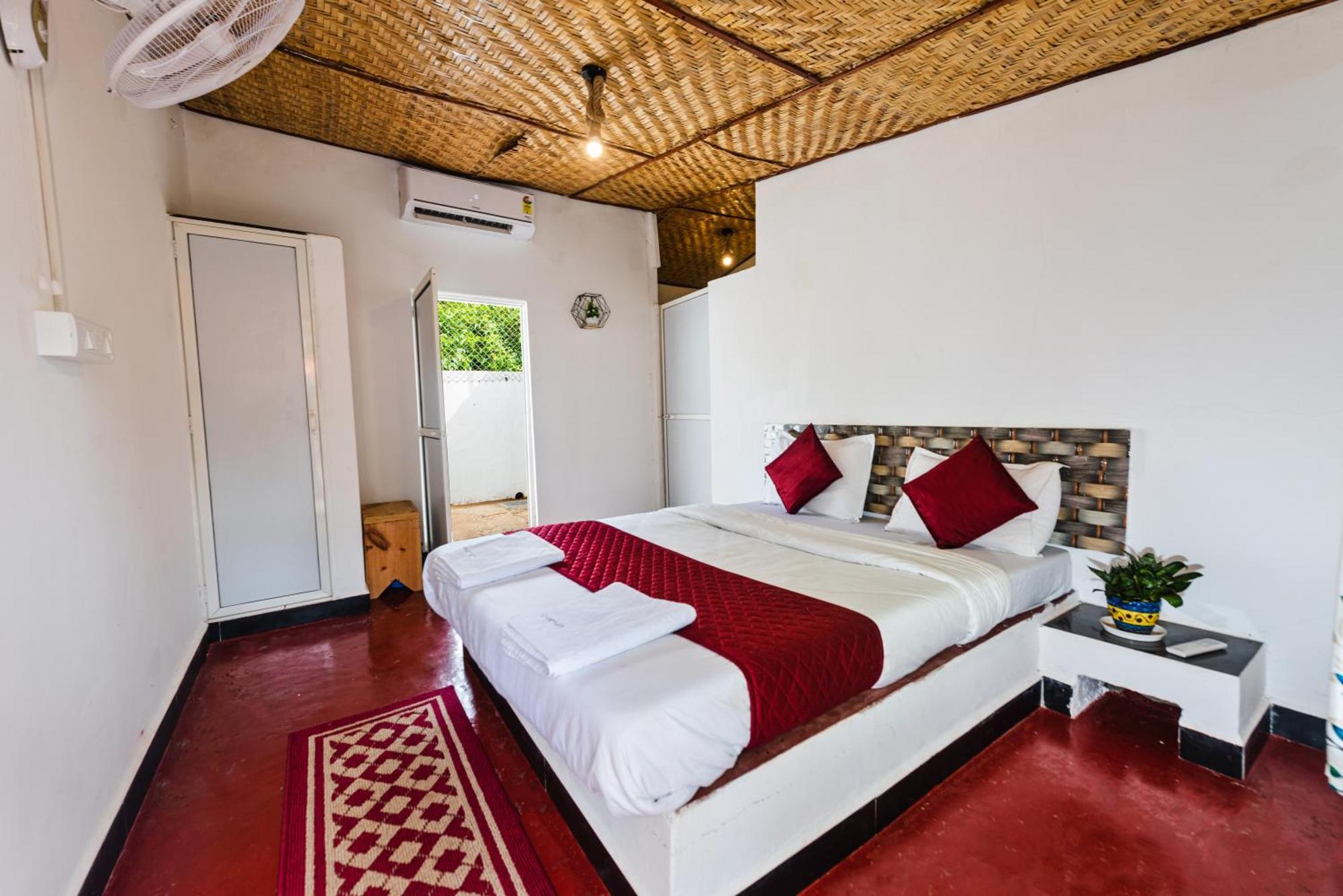 Hotel La Paulo'S Near Beach Resort Морджим Экстерьер фото