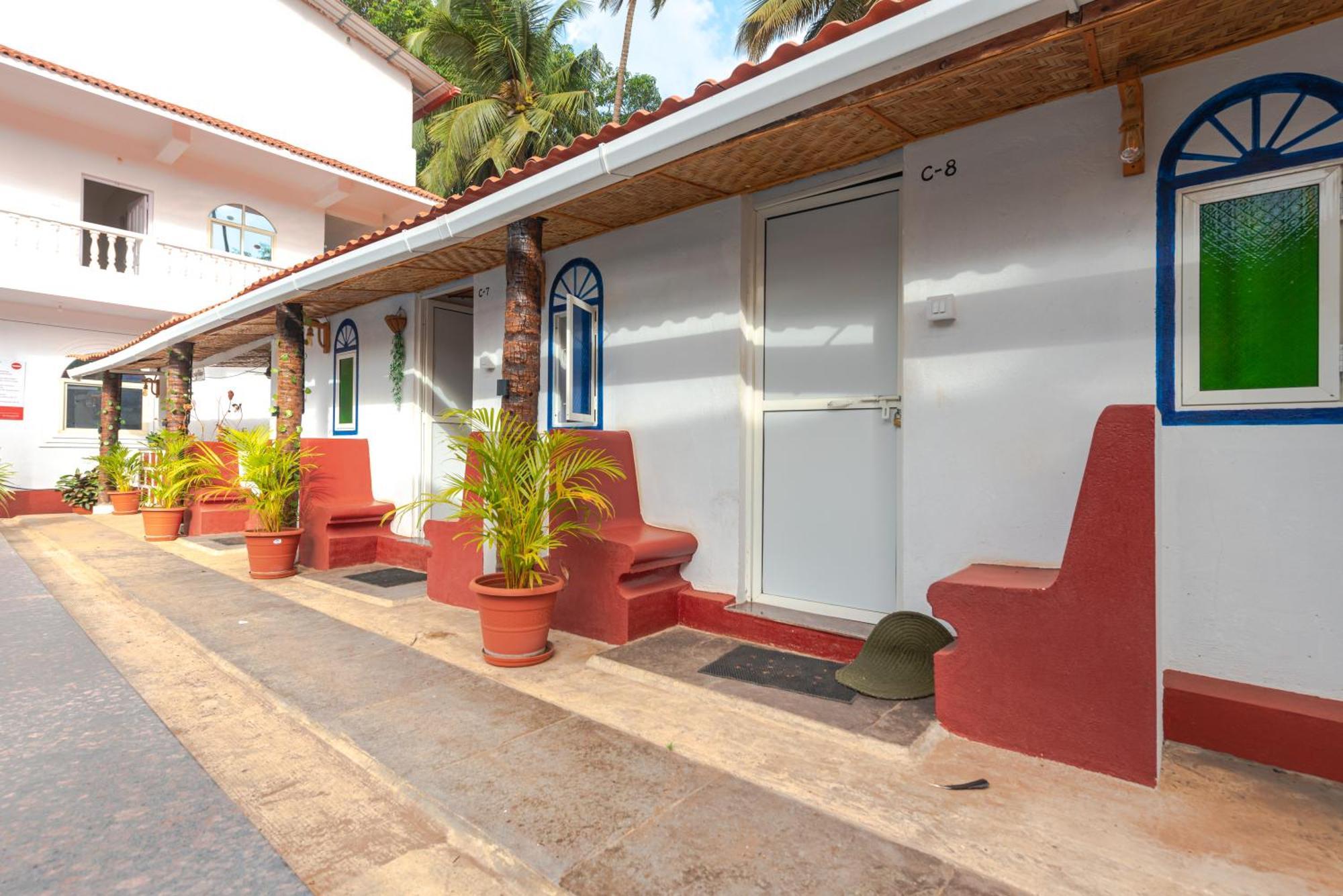 Hotel La Paulo'S Near Beach Resort Морджим Экстерьер фото